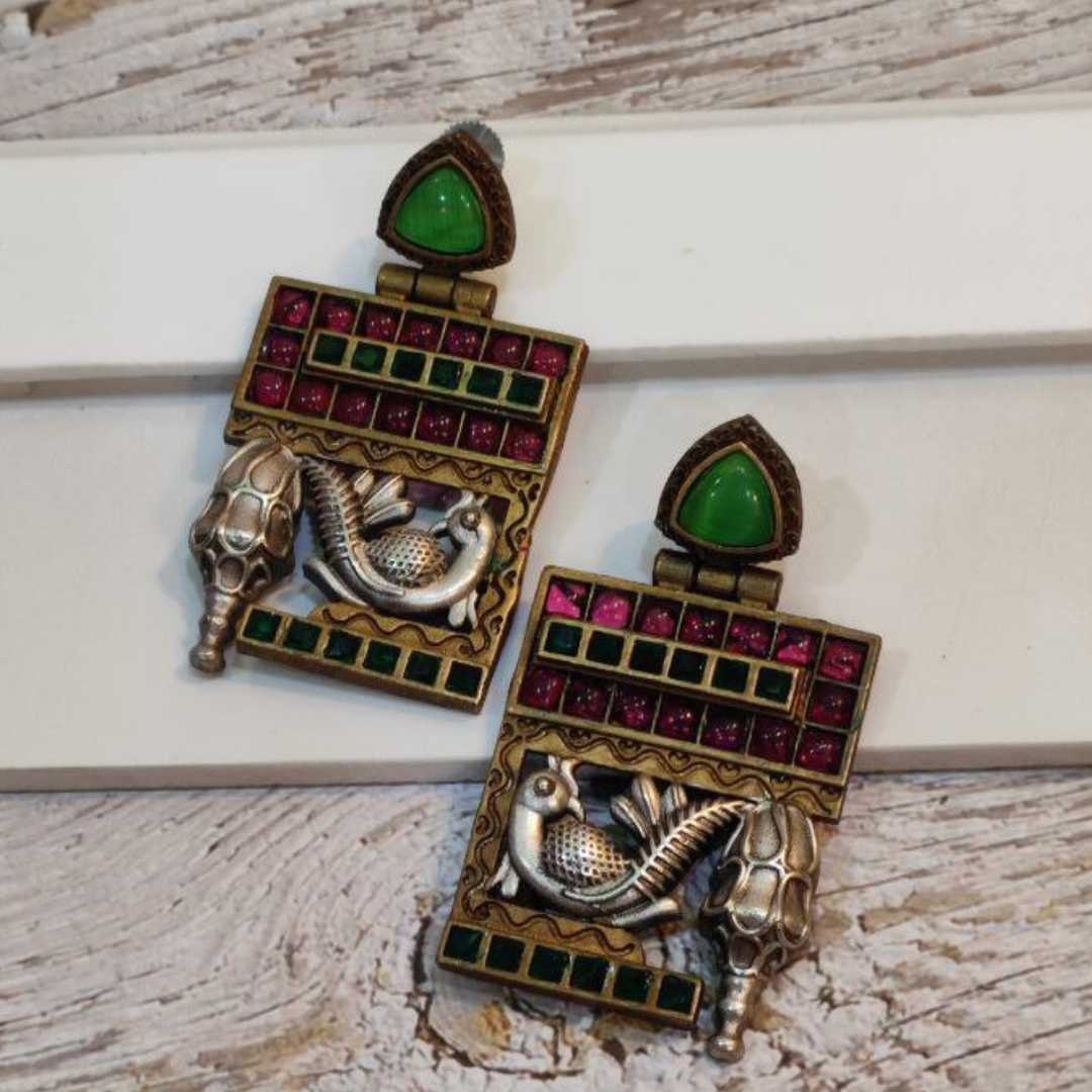 KALAPI GREEN EARRING