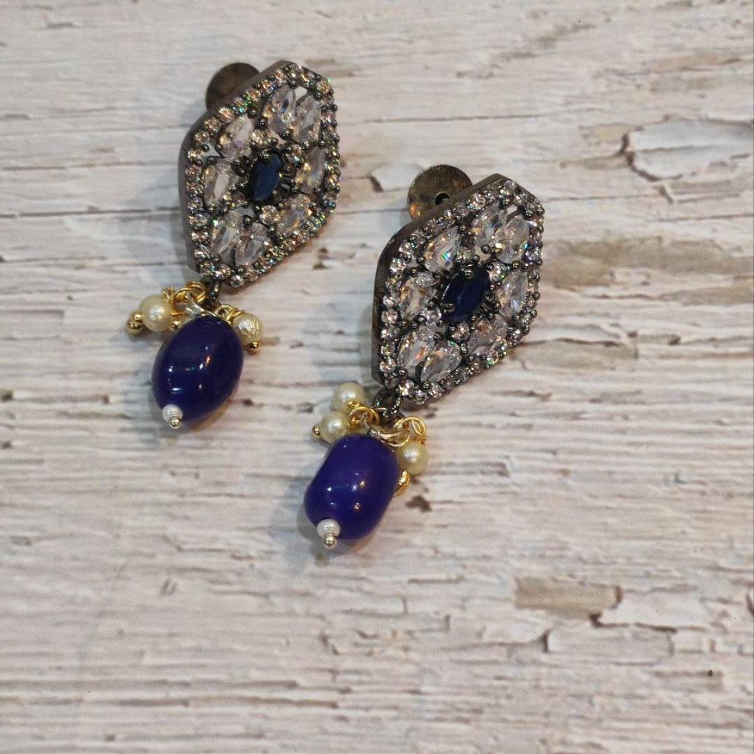KIM BLUE AD CHOKER