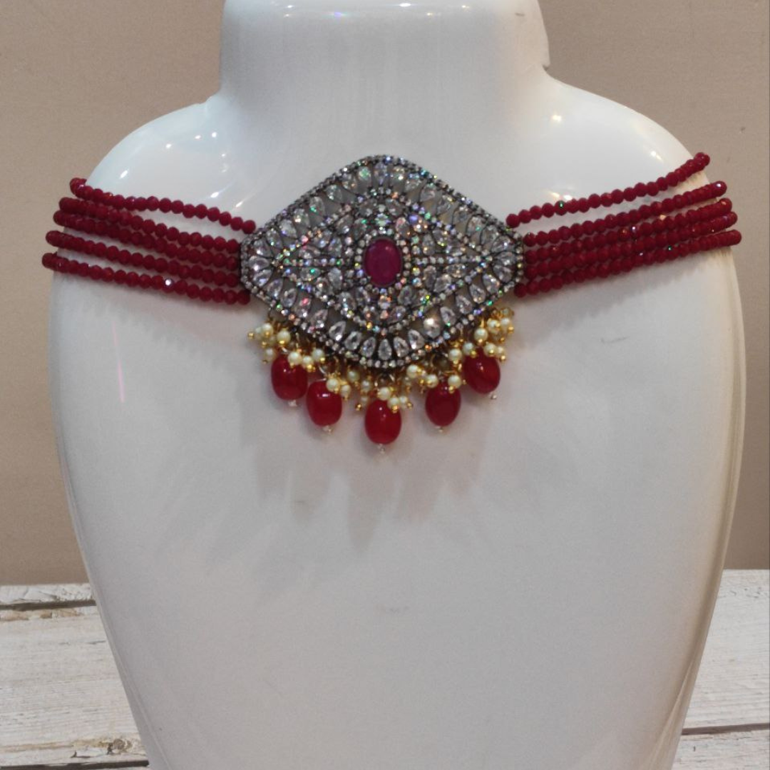 KIM RED AD CHOKER