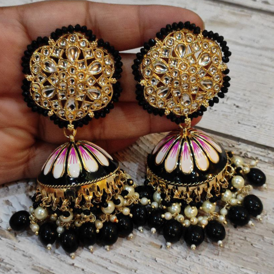 KOTAUKI BLACK EARRING