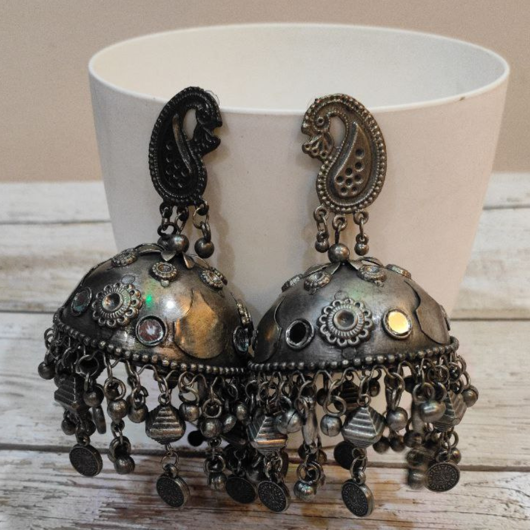 LARK JHUMKA