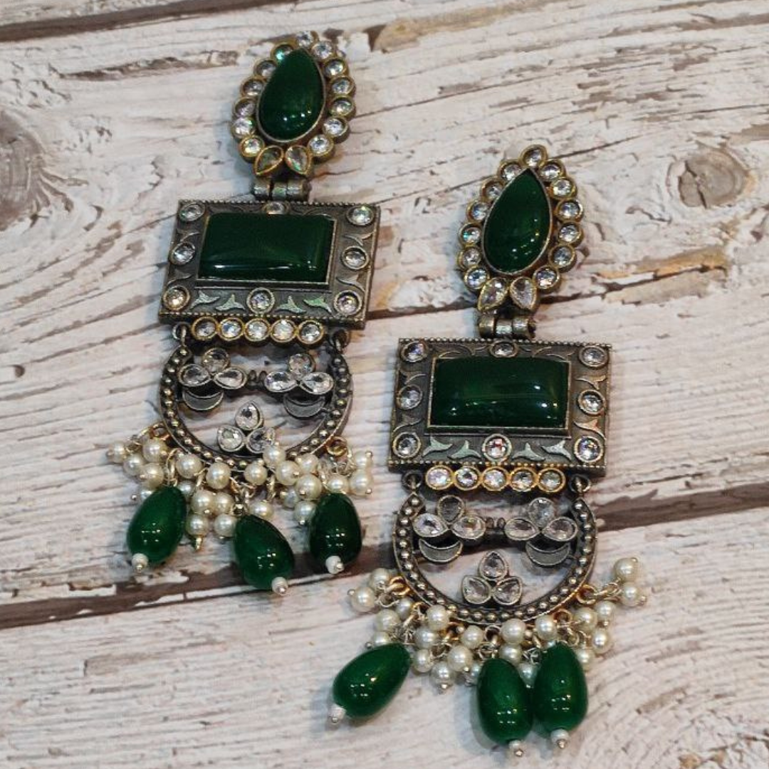 MANDOLA GREEN EARRING