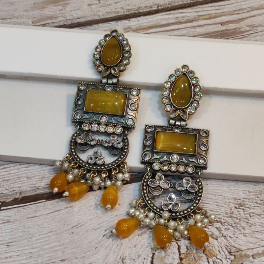 MANDOLA YELLOW EARRING