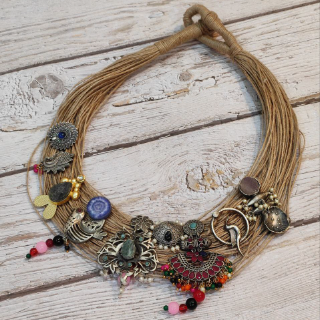 MOHINI (I) NECKLACE