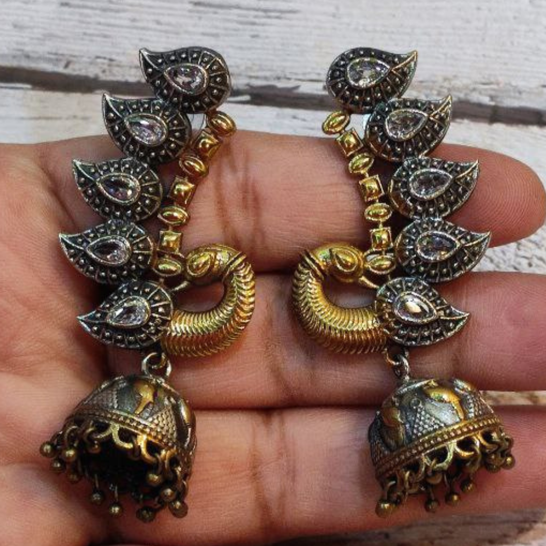 MORE WHITE JHUMKA