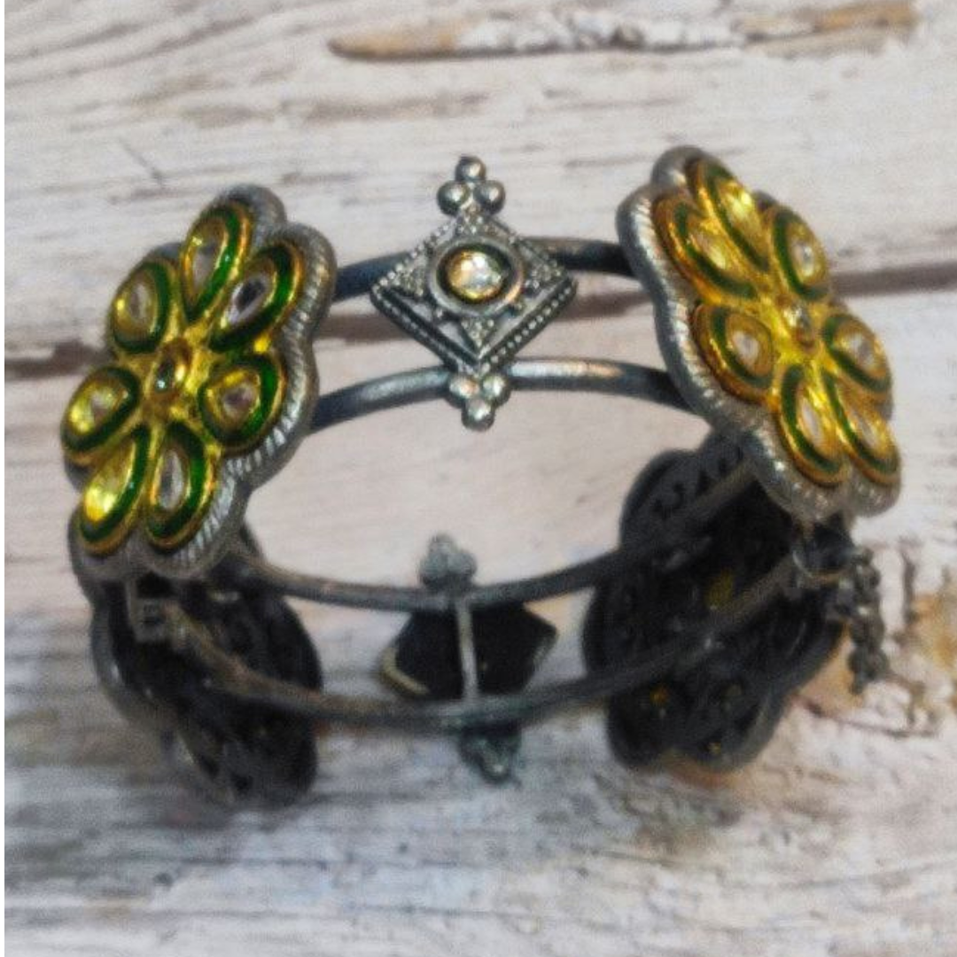 RESHMA GREEN BRACELET