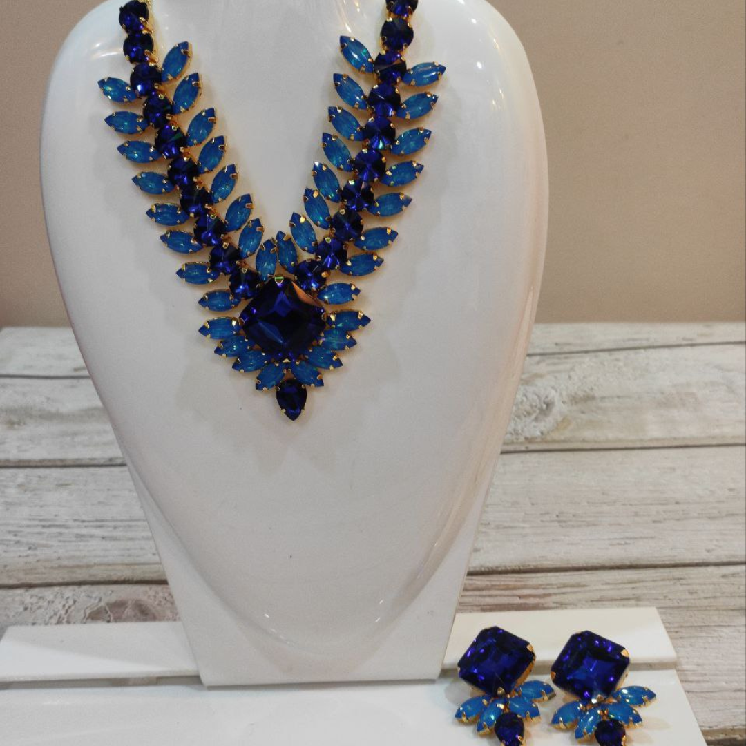 SOOK BLUE NECKLACE