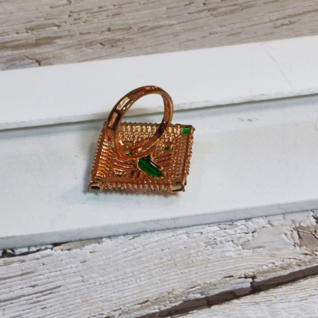 SOPHIE GREEN AD RING