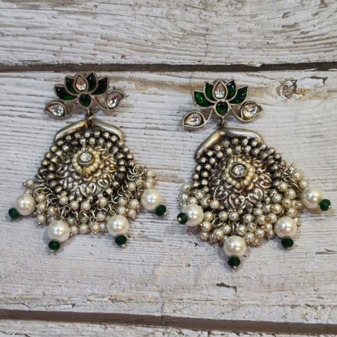 VASUPRADA GREEN EARRING