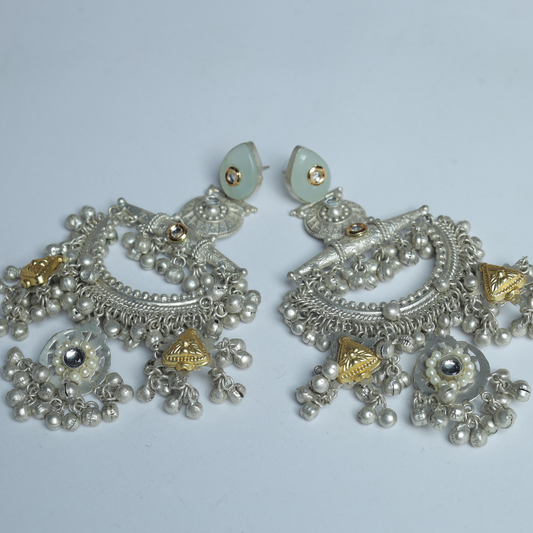 MAHVASH WHITE EARRING