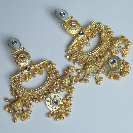 MAHVASH GREY EARRING