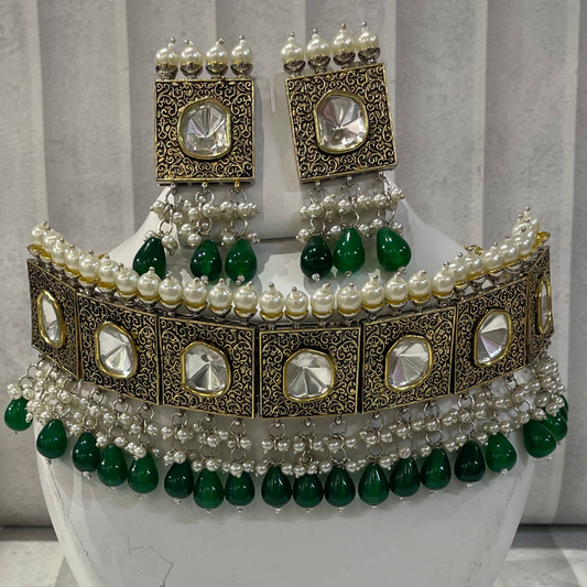 RAJWADA GREEN NECKLACE