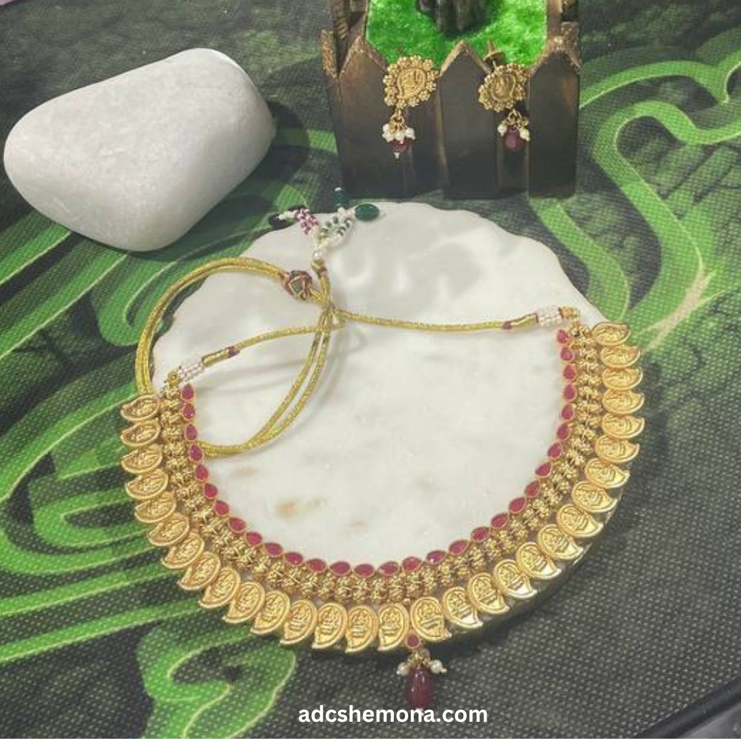 LAXMI RED NECKLACE