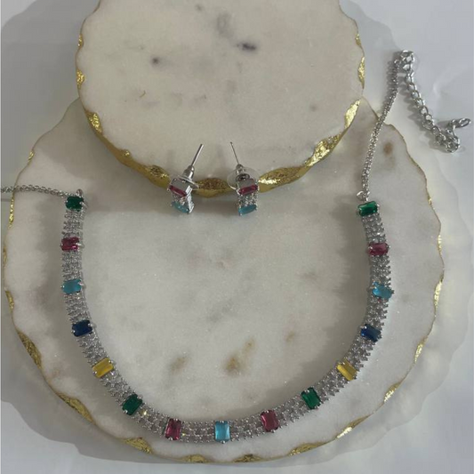 LUCY MULTY NECKLACE