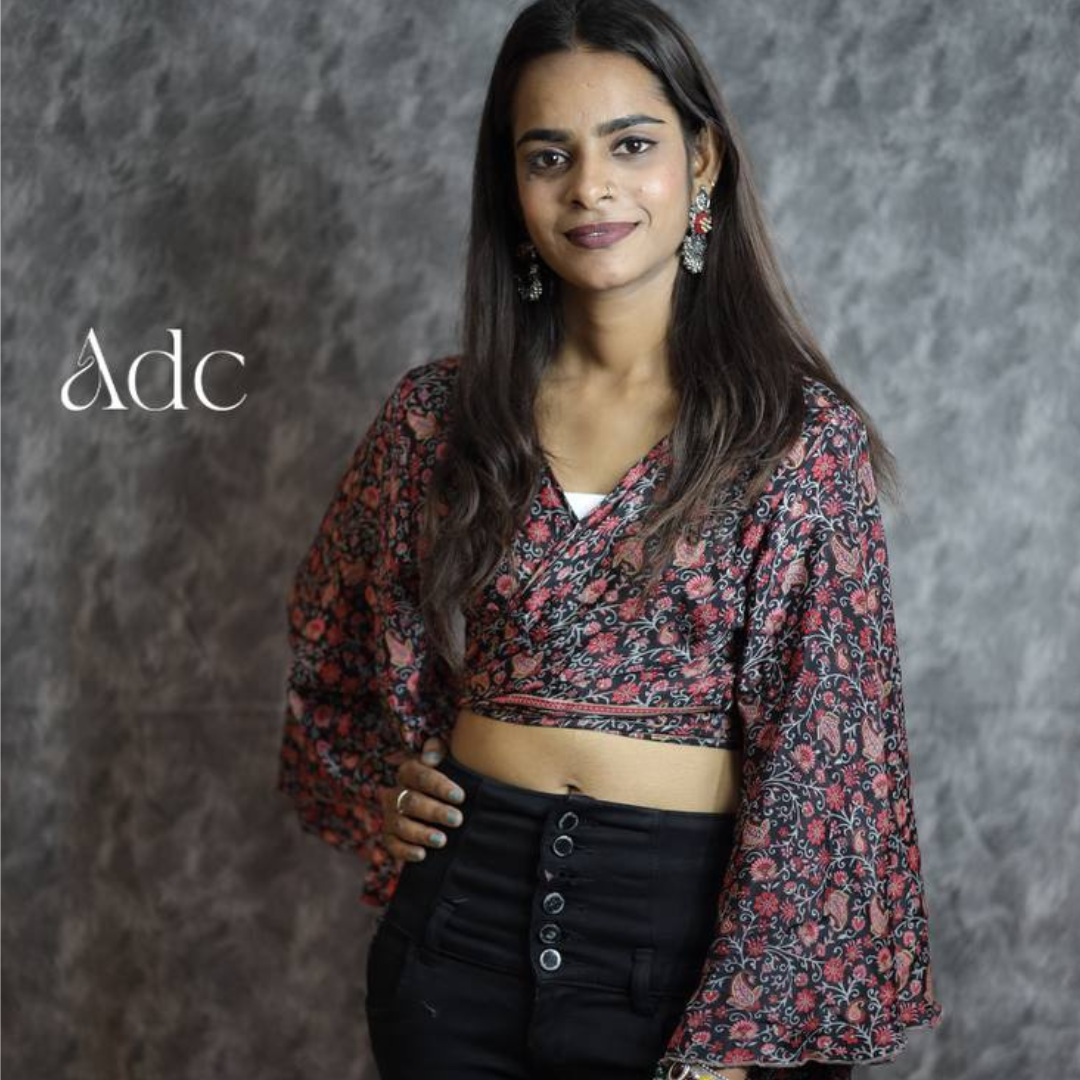 ADA RED-BLACK TIE-UP CROP-TOP