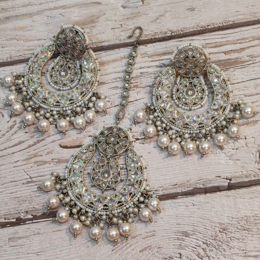 ALISHA WHITE TIKKA EARRINGS SET