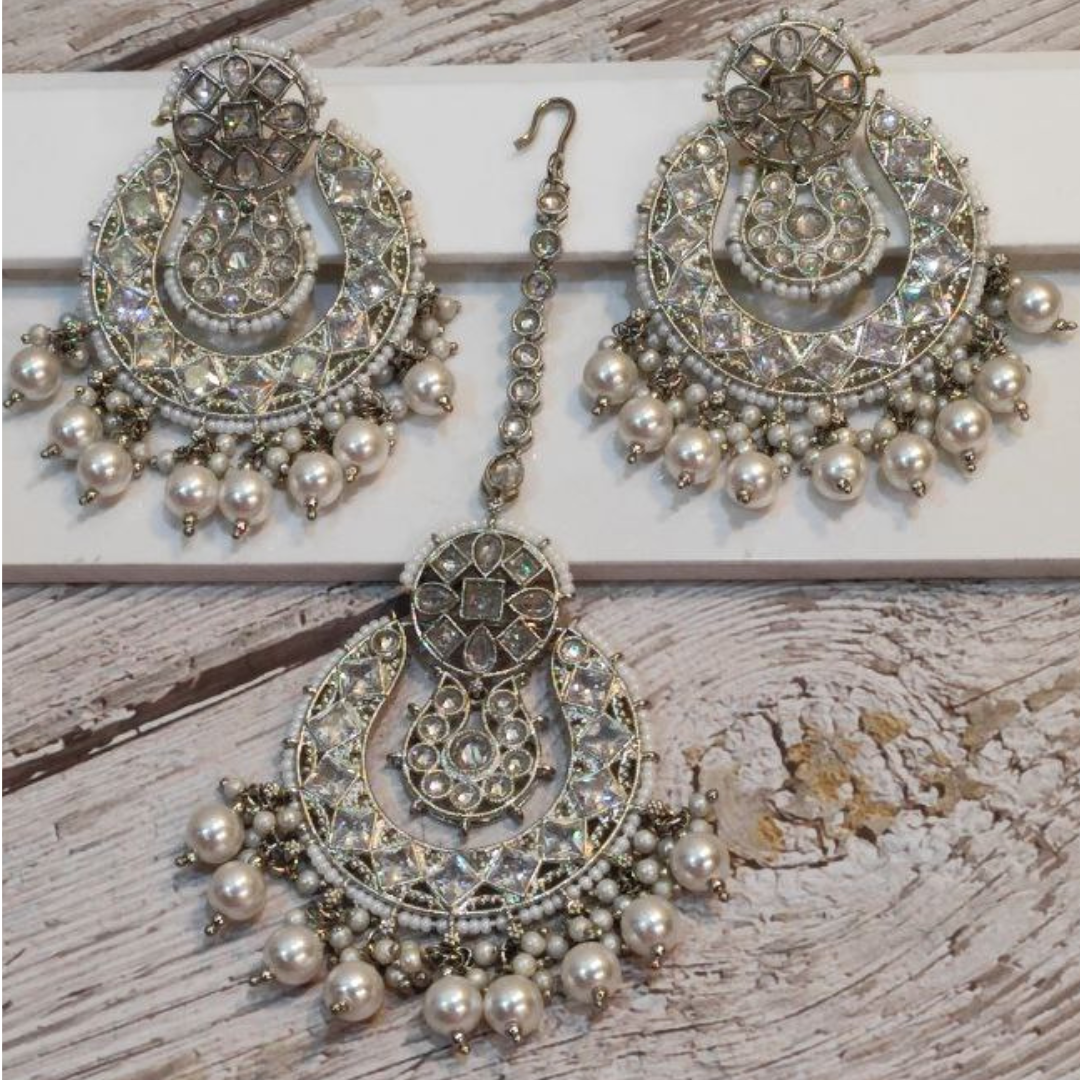 ALISHA WHITE TIKKA EARRINGS SET