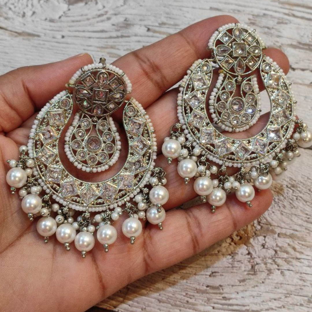 ALISHA WHITE TIKKA EARRINGS SET