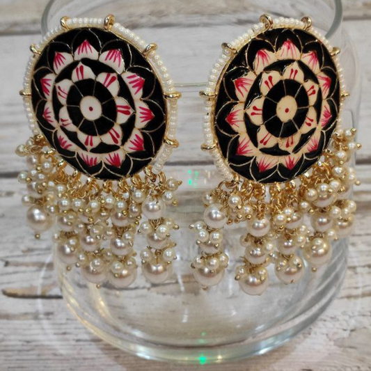 BHADO BLACK EARRING