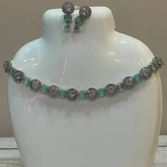 EMMA MINT GREEN NECKLACE