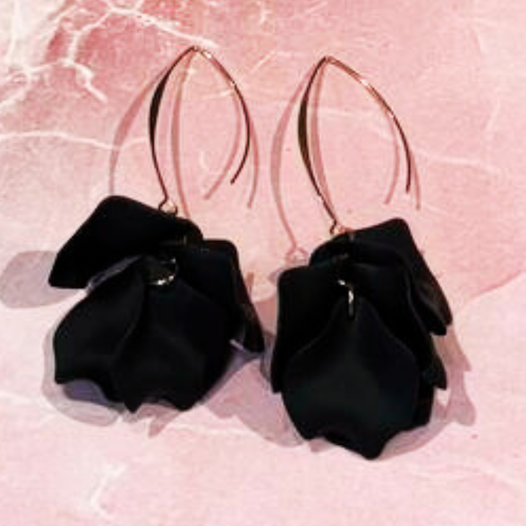 BLACK KKOCH EARRINGS