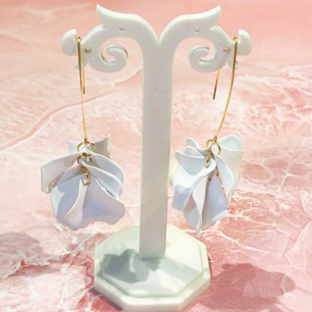 WHITE (M) KKOCH EARRINGS