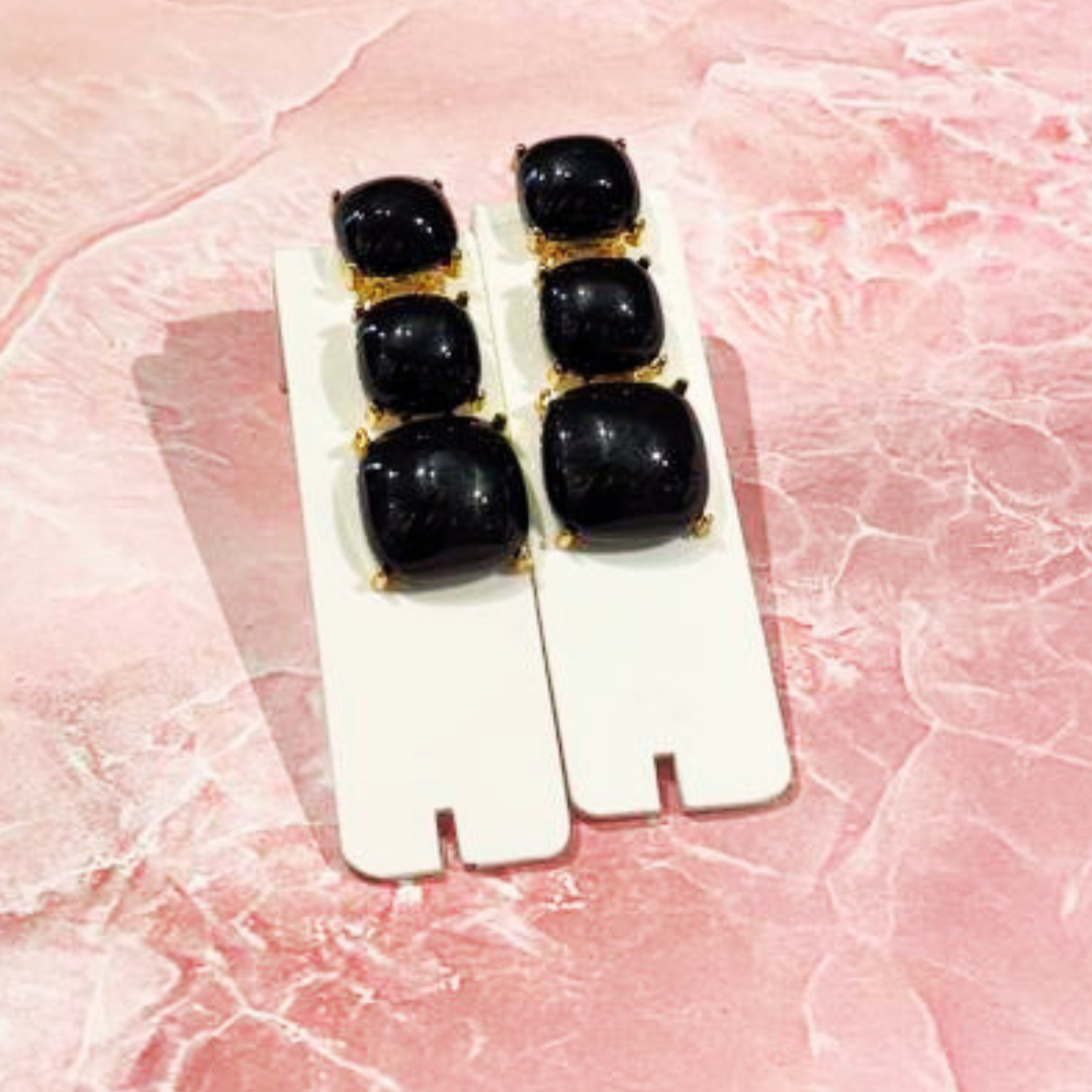 BLACK YEONSI EARRINGS