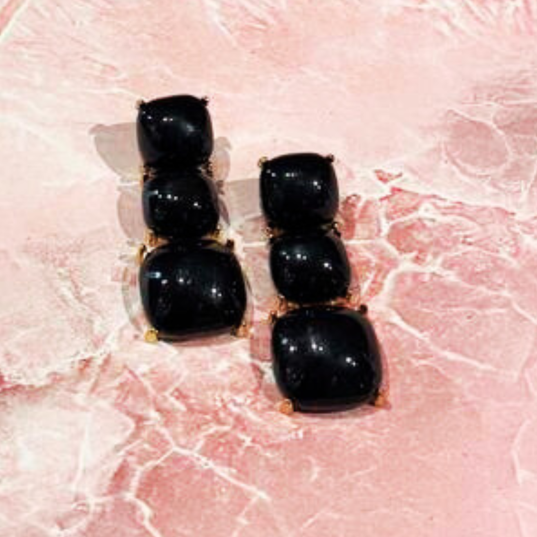 BLACK YEONSI EARRINGS