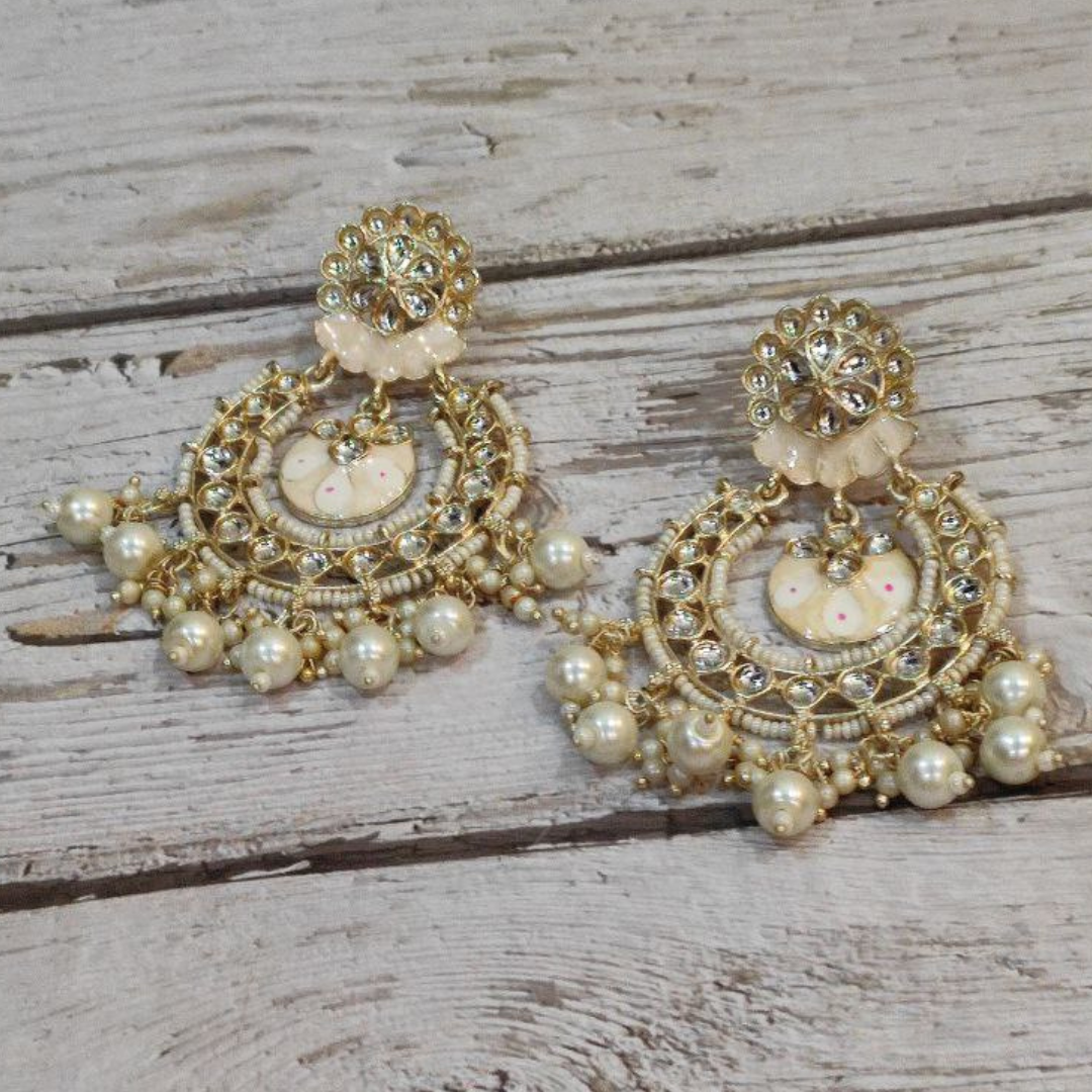 HAYA BEIGE EARRING