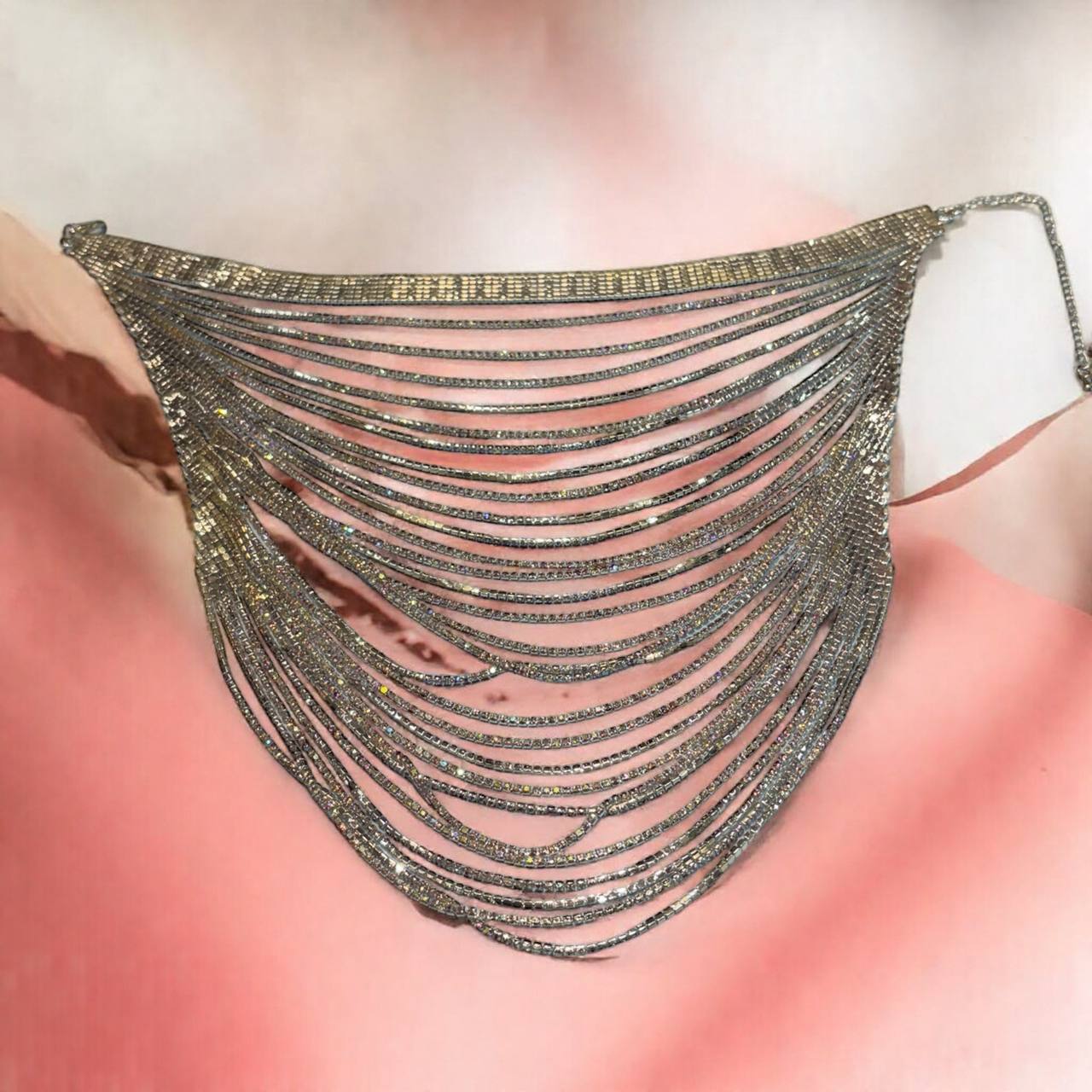 REHA SILVER NECKLACE