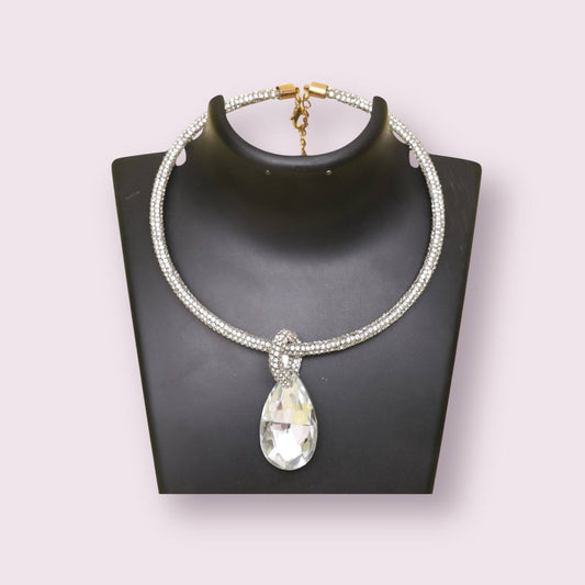 BINNA SILVER NECKLACE