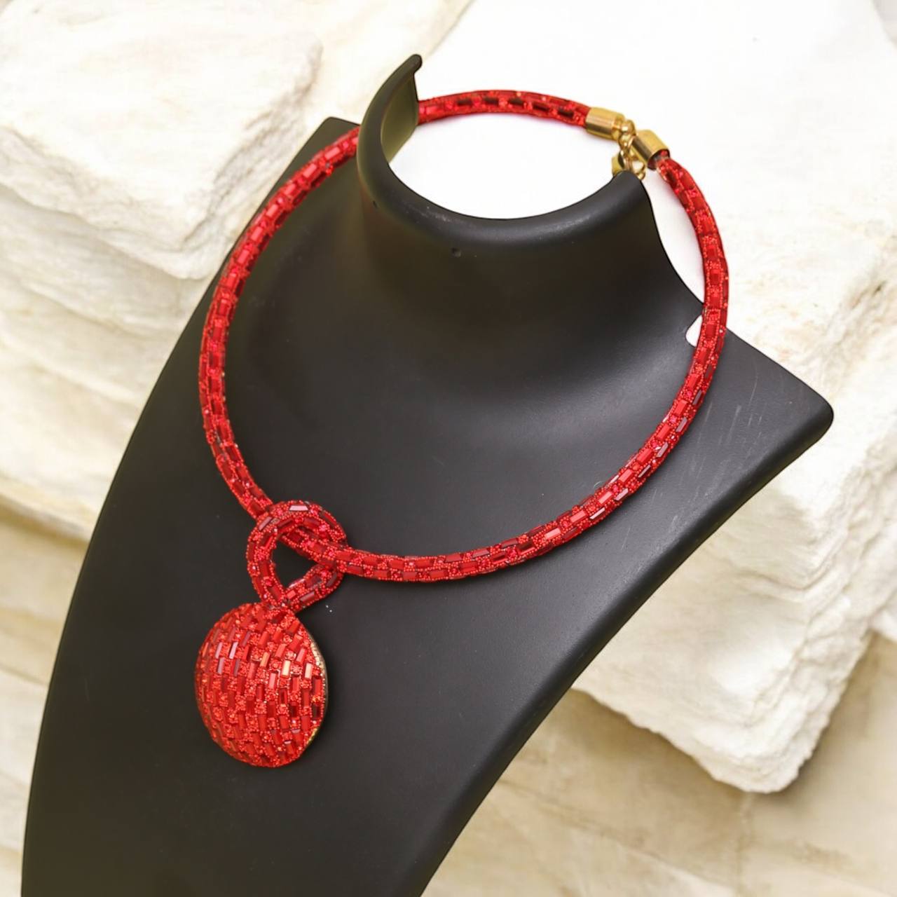 FAVE RED NECKLACE