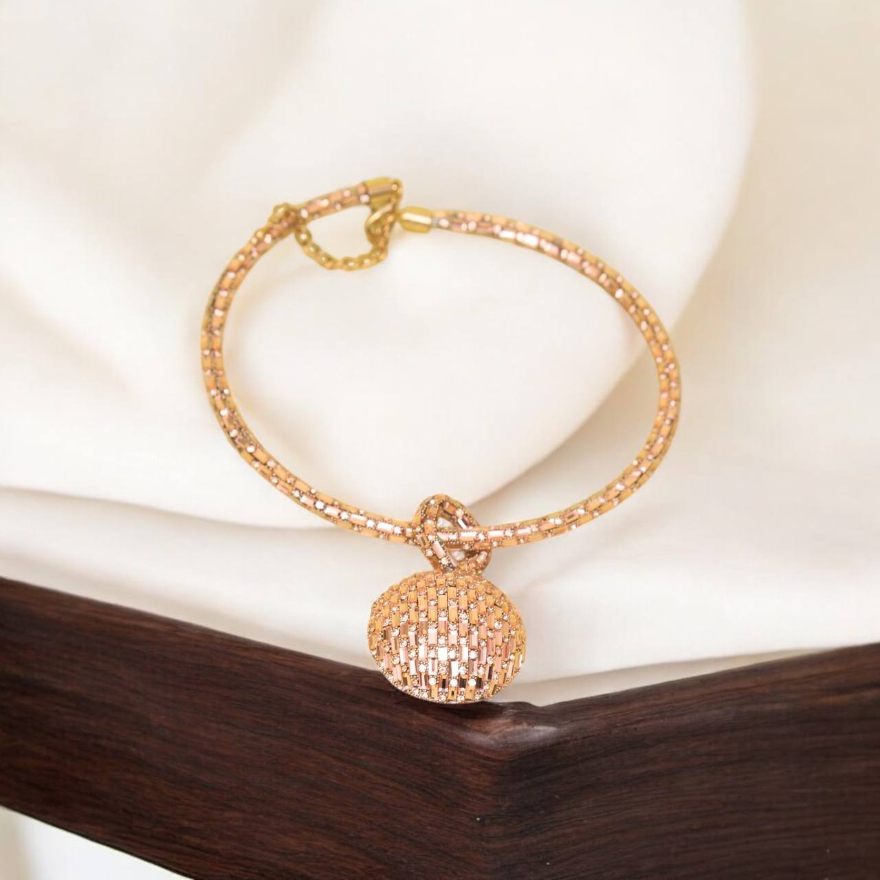 FAVE ROSE-GOLD NECKLACE
