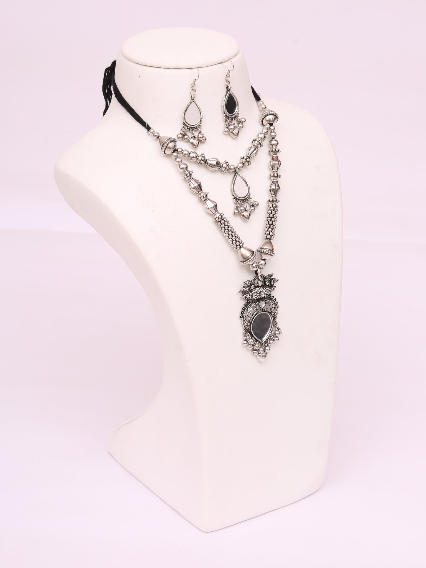Leaf necklace