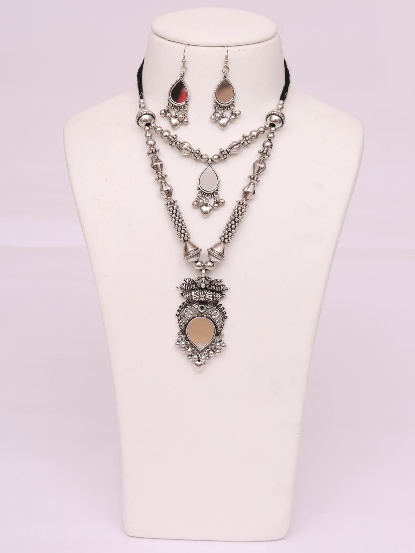 Leaf necklace