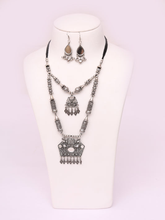Mahini necklace