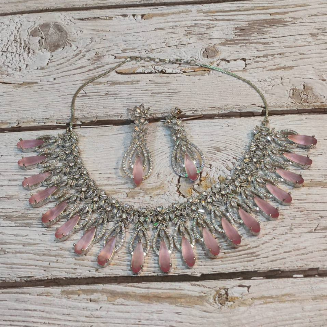 MEGAN PINK NECKLACE