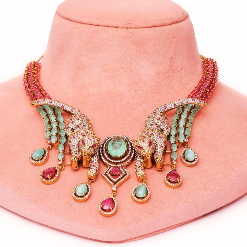 Pista tiger Vantara jewellery set
