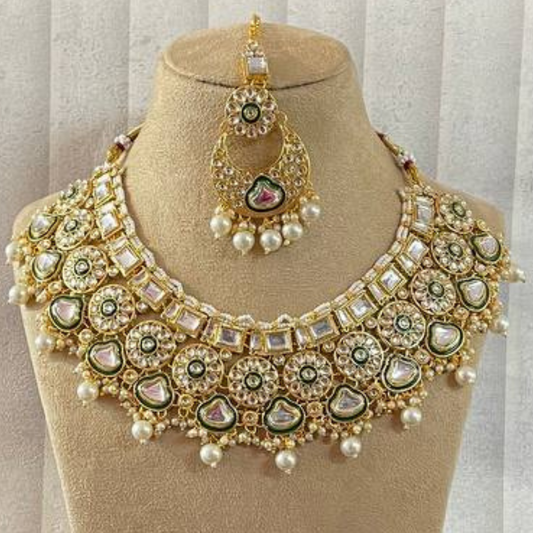 RAKSHNI IVORY NECKLACE