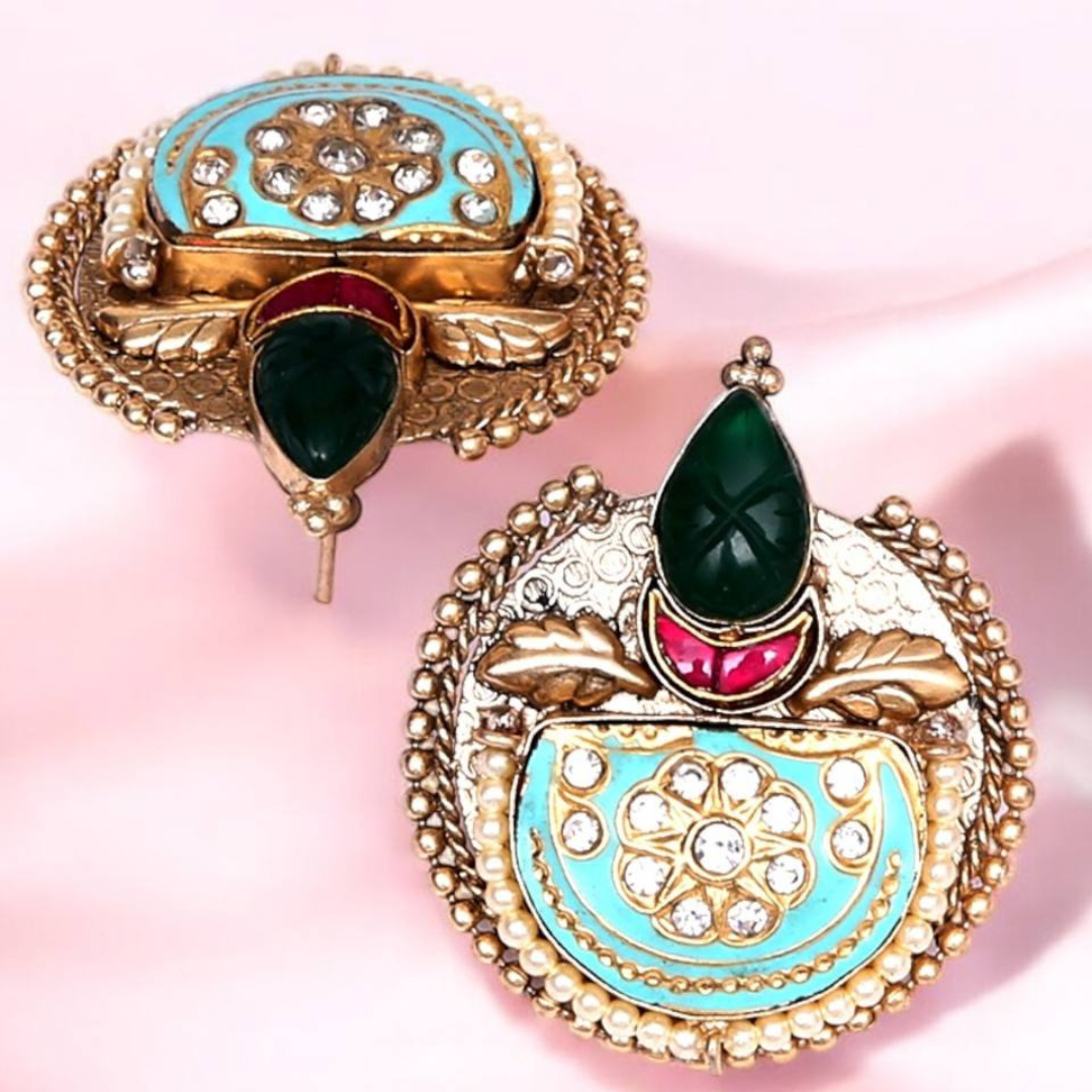 MAKAO STUD EARRINGS