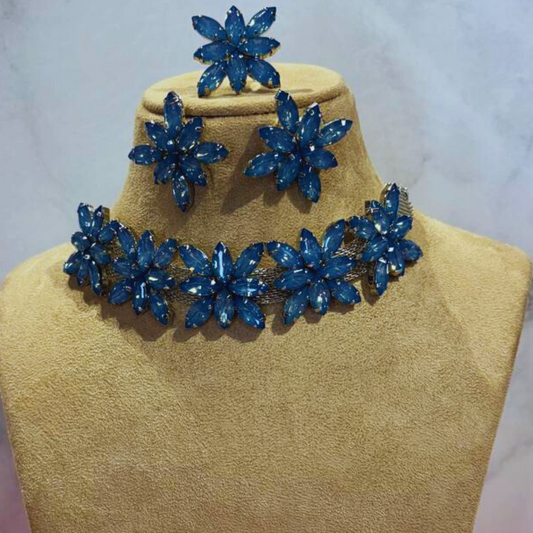 NARI LIGHT BLUE NECKLACE