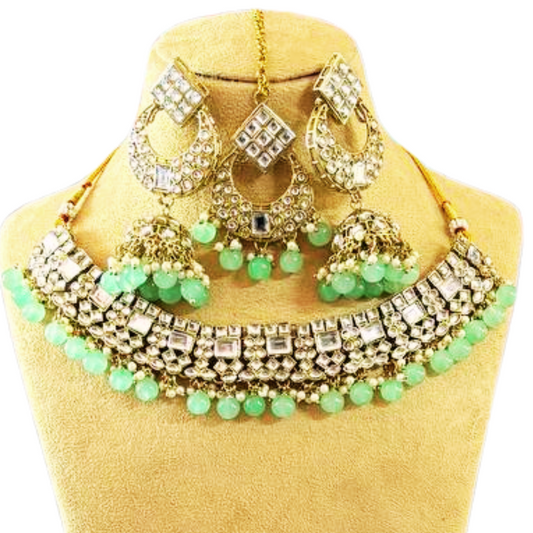 MINT GREEN SAYA MULTY NECKLACE