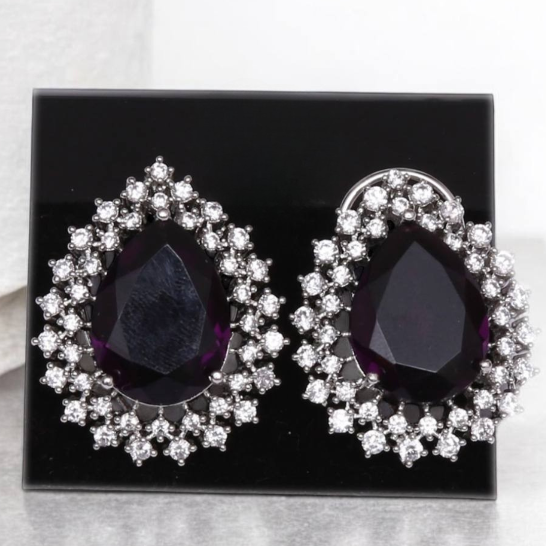 Violets Terra stud earrings