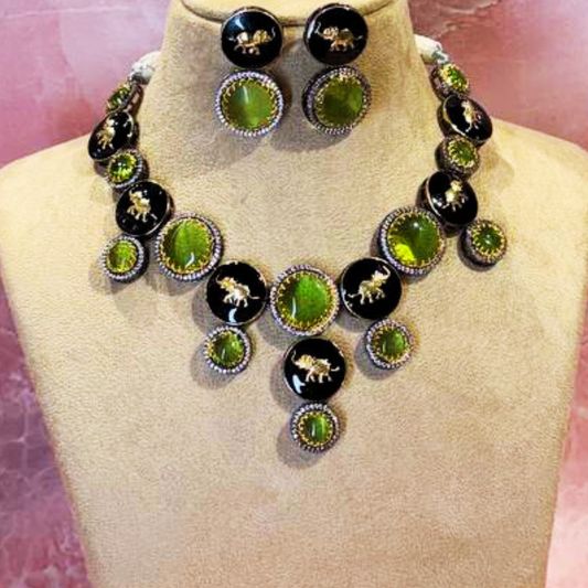 APPI GREEN NECKLACE