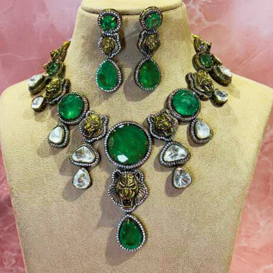 HEERA EMERALD NECKLACE