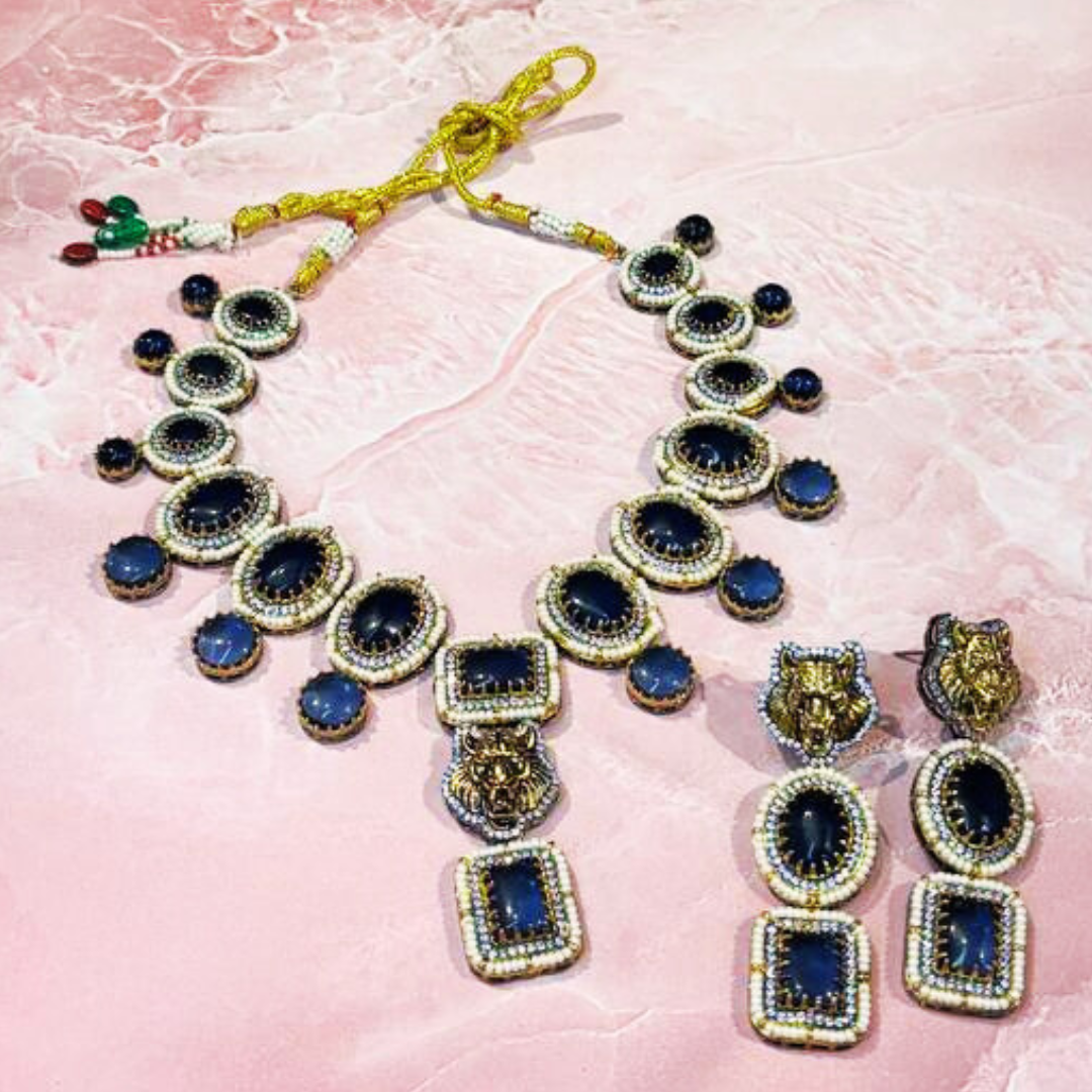 SOMYA BLUE NECKLACE