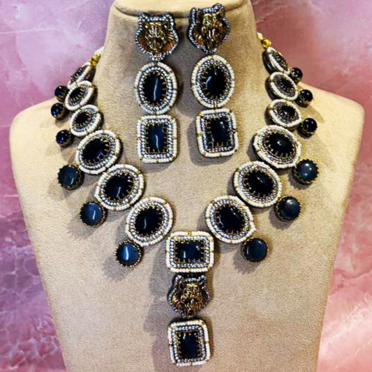 SOMYA BLUE NECKLACE
