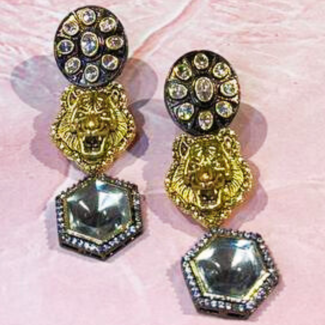 KAALI-WHITE EARRINGS