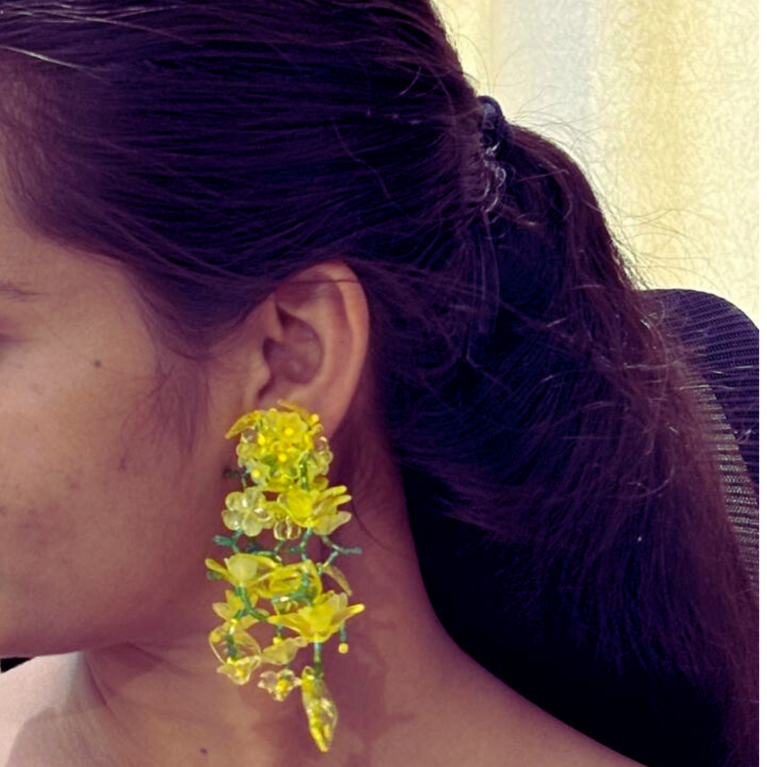 ZARISA PARROT EARRINGS
