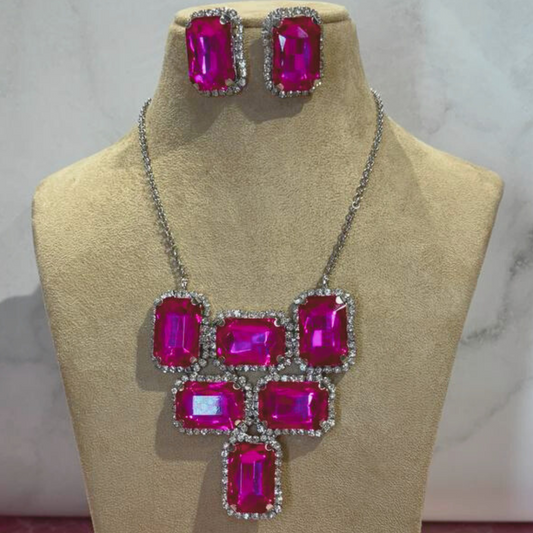 AE CHA PINK NECKLACE